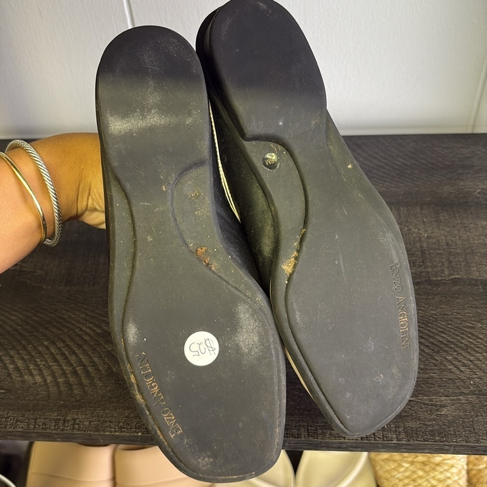 Vintage Black Leather Women’s Slip-On Shoes with Tassels - Picture 5 of 5